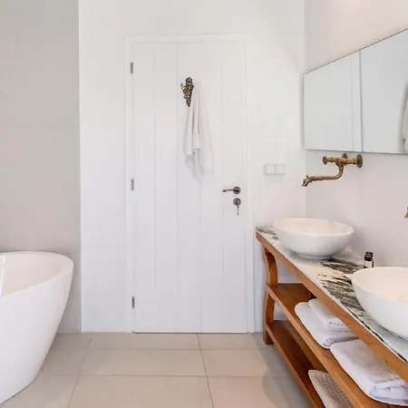 아파트호텔 Kallisti Paros 4*