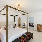 Kallisti Paros Nausa