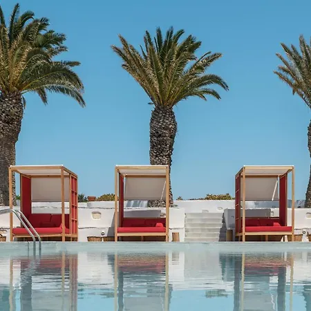 Ξενοδοχείο με διαμερίσματα Kallisti Paros 4*
