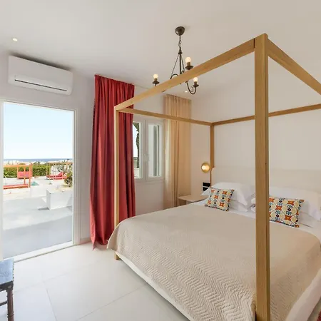 Kallisti Paros * Naousa (Paros)